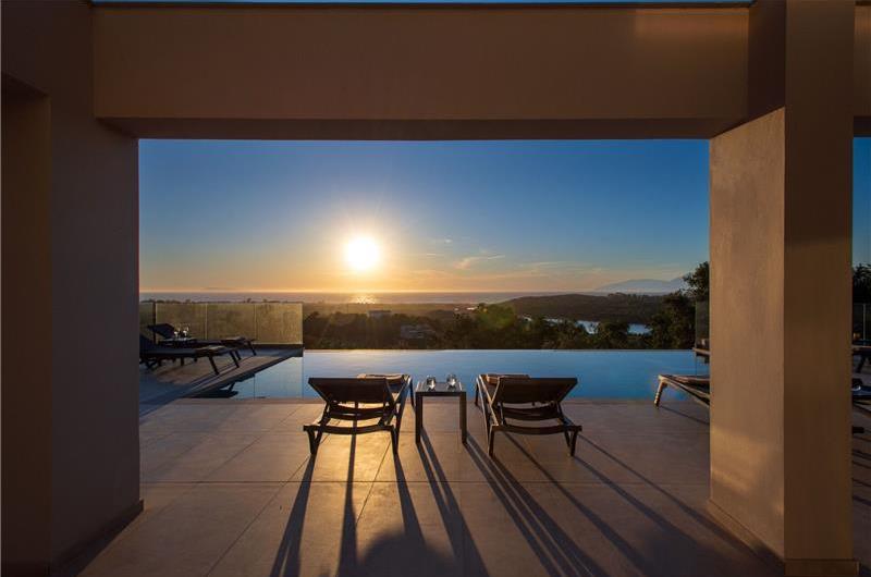 4 bedroom villa with pool & sea views, Acharavi, sleeps 8