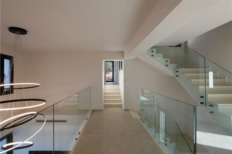 4 bedroom villa with pool & sea views, Acharavi, sleeps 8