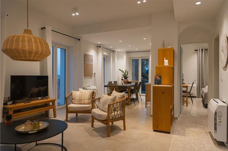 3 bedroom villa with pool & sea views, near Palaiokastrítsa, sleeps 6