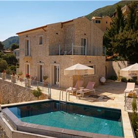 3 bedroom villa with pool & sea views, near Palaiokastrítsa, sleeps 6