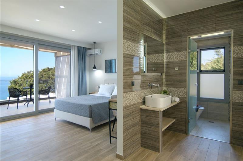 3 bedroom villa with pool & sea views, Agios Mathaios, sleeps 6