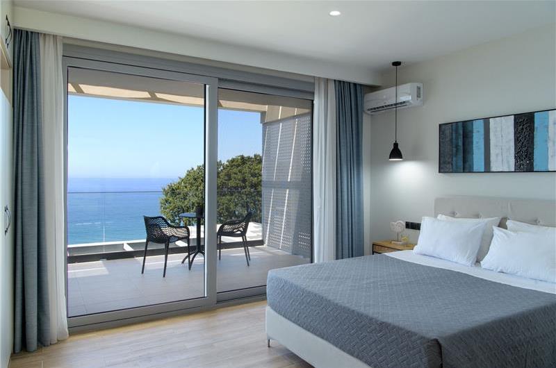 3 bedroom villa with pool & sea views, Agios Mathaios, sleeps 6