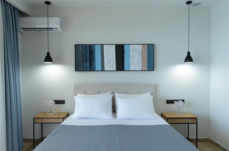 3 bedroom villa with pool & sea views, Agios Mathaios, sleeps 6