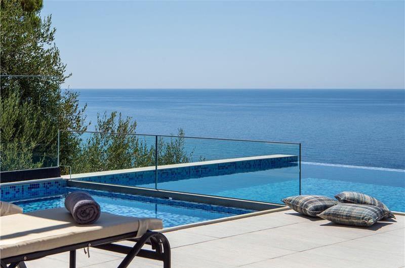 3 bedroom villa with pool & sea views, Agios Mathaios, sleeps 6