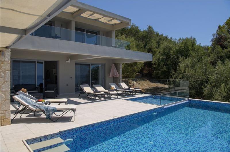 3 bedroom villa with pool & sea views, Agios Mathaios, sleeps 6
