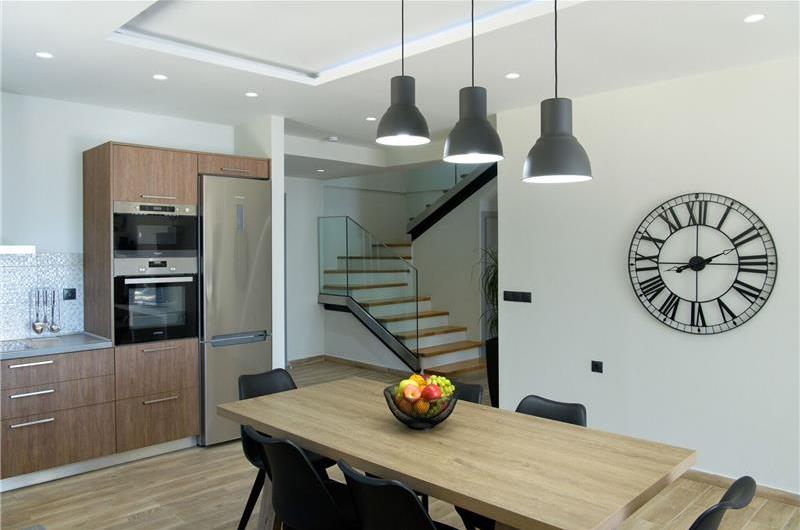 3 bedroom villa with pool & sea views, Agios Mathaios, sleeps 6