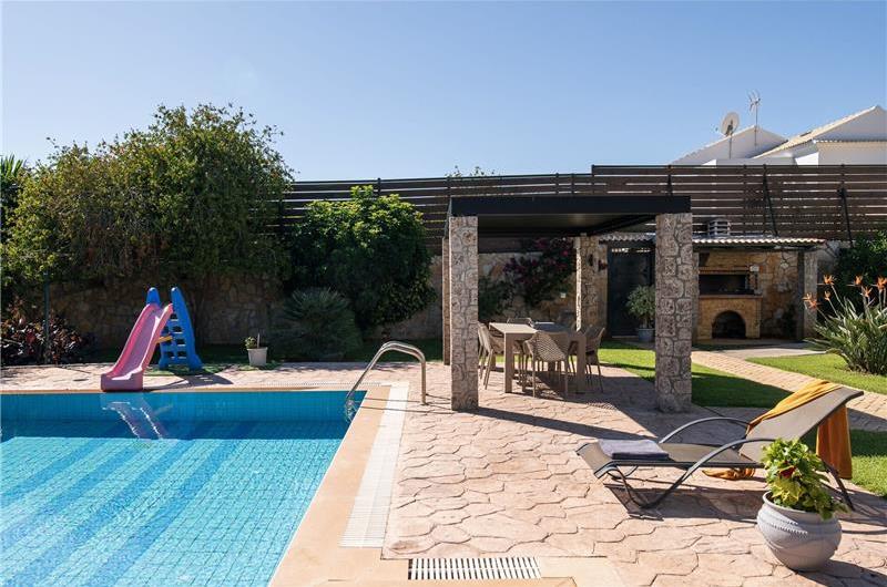 4 bedroom villa with pool, Chalikounas, sleeps 8