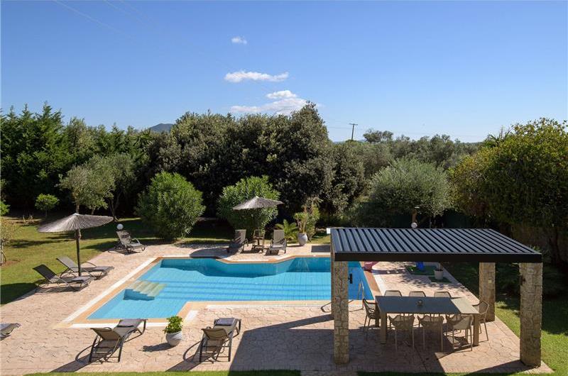 4 bedroom villa with pool, Chalikounas, sleeps 8