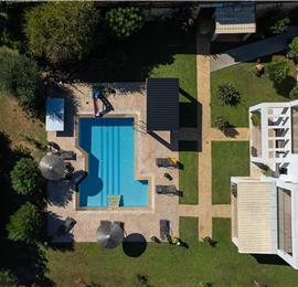 4 bedroom villa with pool, Chalikounas, sleeps 8