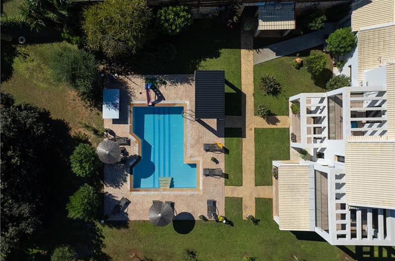 4 bedroom villa with pool, Chalikounas, sleeps 8