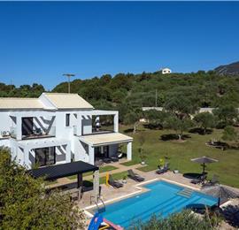 4 bedroom villa with pool, Chalikounas, sleeps 8