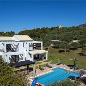 4 bedroom villa with pool, Chalikounas, sleeps 8