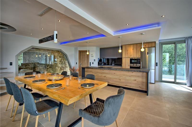 3 bedroom villa with pool & sea views, Makrades, sleeps 6