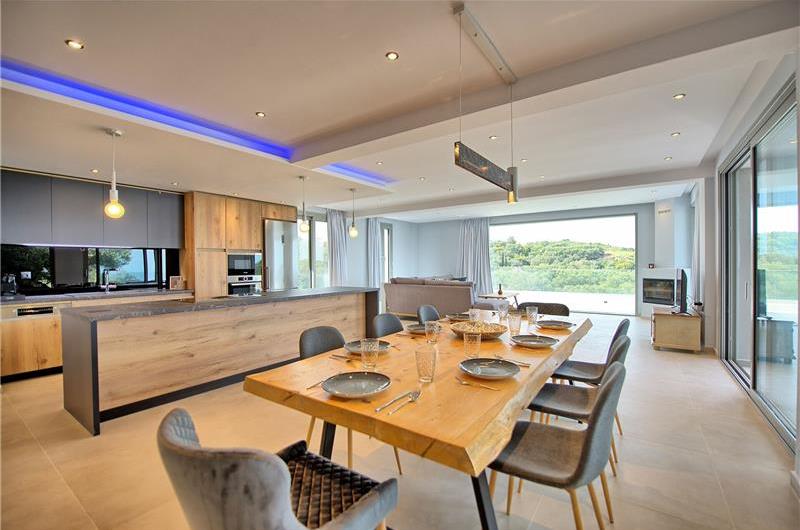 3 bedroom villa with pool & sea views, Makrades, sleeps 6