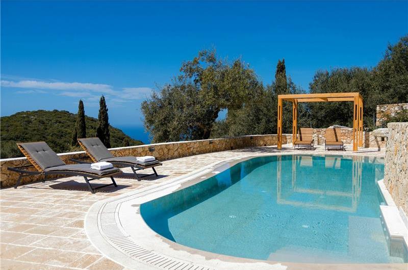 3 bedroom villa with pool & sea views, Makrades, sleeps 6
