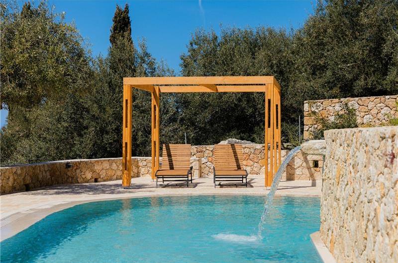 3 bedroom villa with pool & sea views, Makrades, sleeps 6