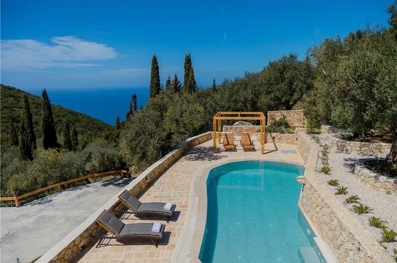 3 bedroom villa with pool & sea views, Makrades, sleeps 6