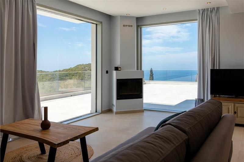 3 bedroom villa with pool & sea views, Makrades, sleeps 6