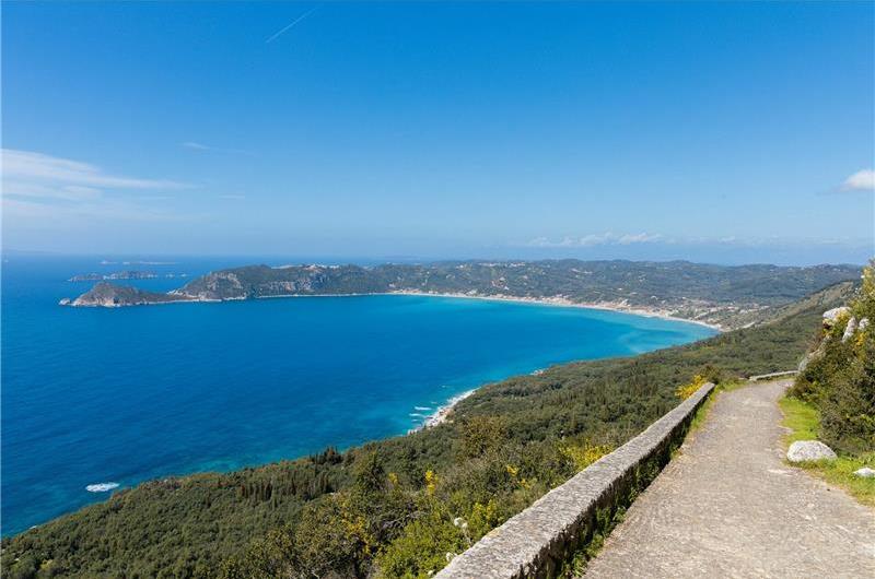 3 bedroom villa with pool & sea views, Makrades, sleeps 6