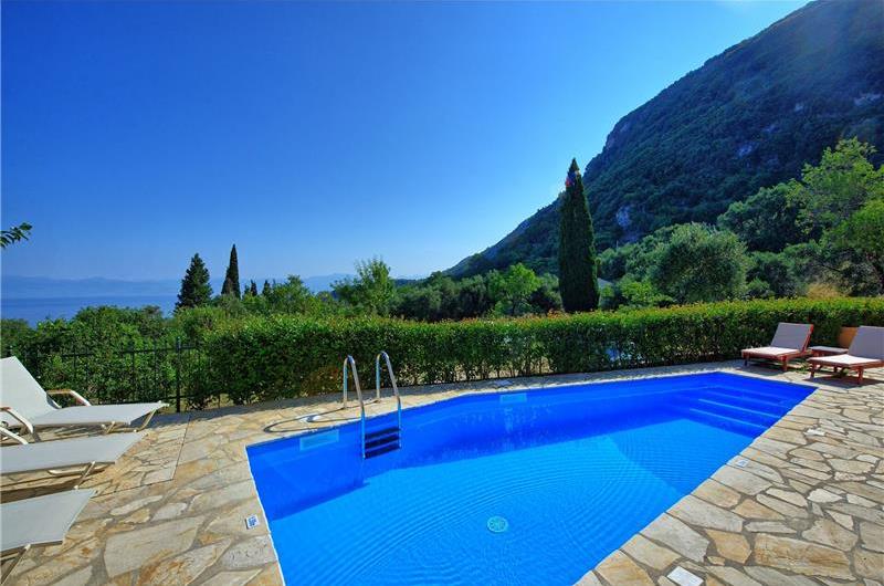 3 bedroom villa with pool & sea & mountain views, Episkepsi, sleeps 7