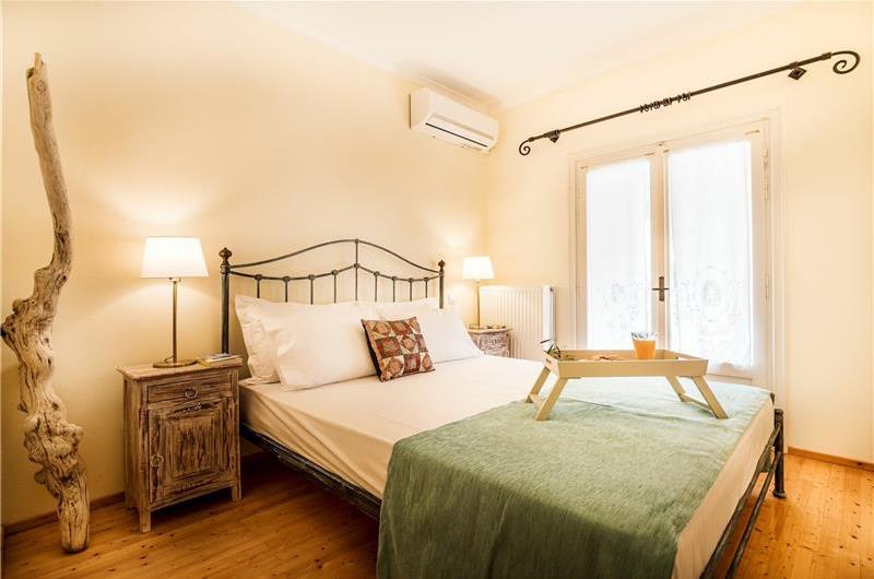 3 bedroom villa with pool & sea & mountain views, Episkepsi, sleeps 7