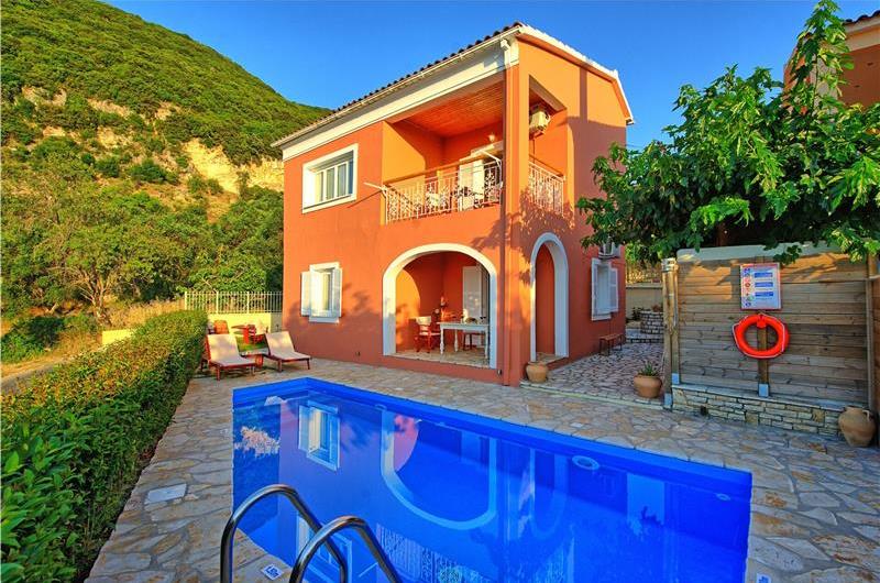 3 bedroom villa with pool & sea & mountain views, Episkepsi, sleeps 7