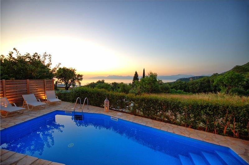 3 bedroom villa with pool & sea & mountain views, Episkepsi, sleeps 7