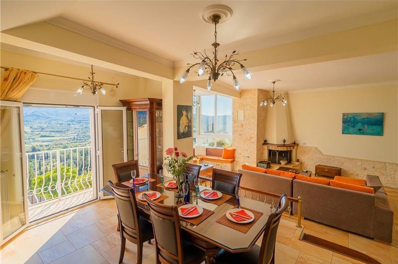 5 bedroom villa with pool, near Acharavi, sleeps 9