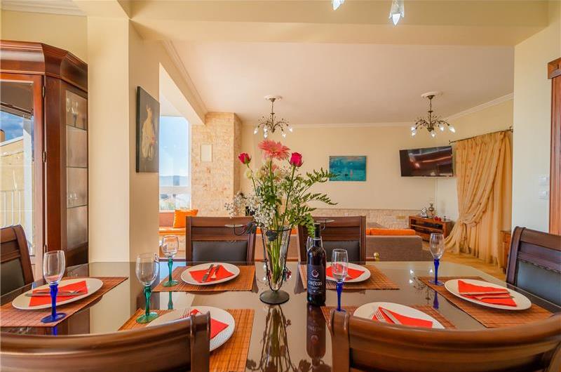 5 bedroom villa with pool, near Acharavi, sleeps 9