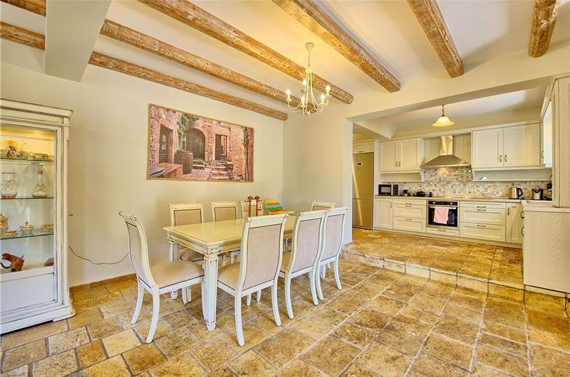 3 bedroom villa with pool, near Acharavi, sleeps 8