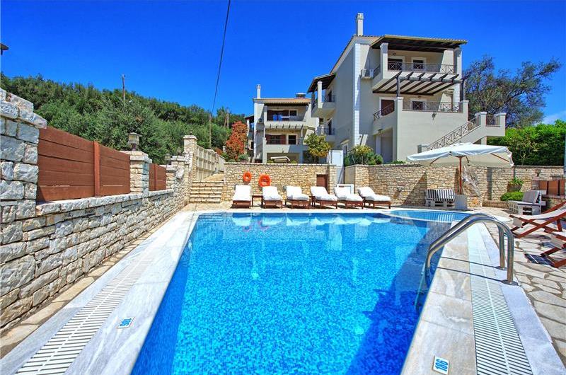 3 bedroom villa with pool, near Acharavi, sleeps 8