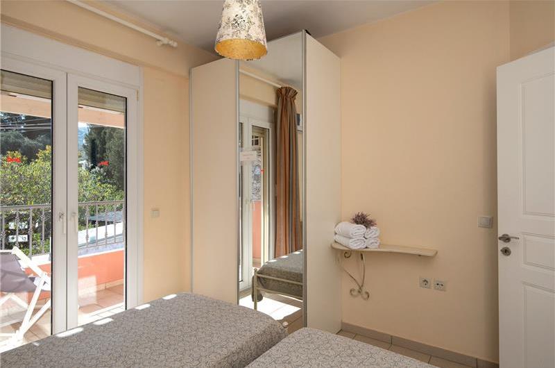 7 bedroom seaside villa with pool, Kassiopi, sleeps 13