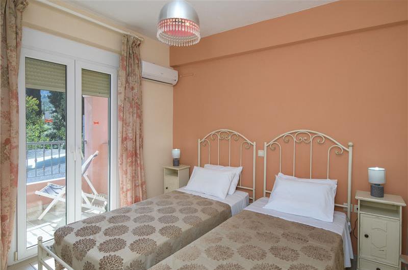 7 bedroom seaside villa with pool, Kassiopi, sleeps 13