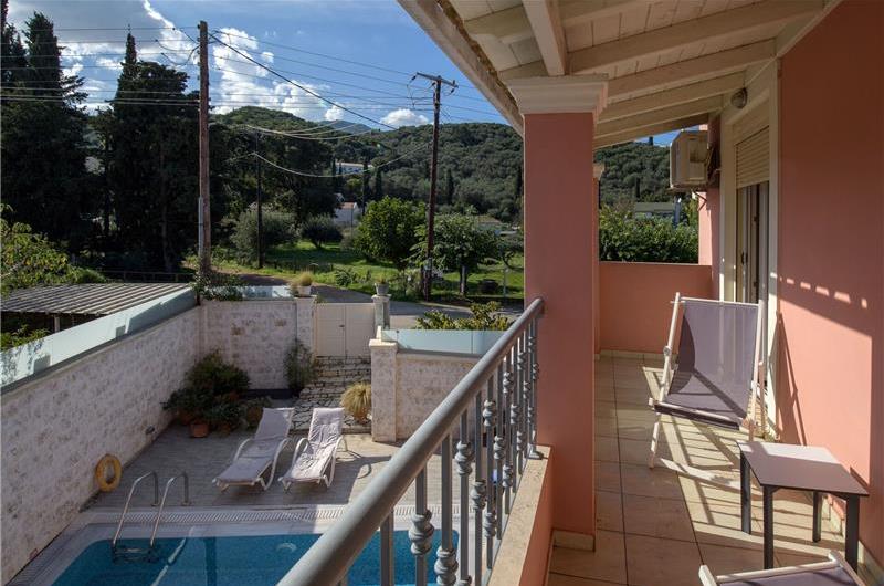 7 bedroom seaside villa with pool, Kassiopi, sleeps 13