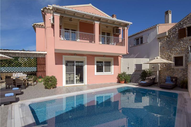 7 bedroom seaside villa with pool, Kassiopi, sleeps 13