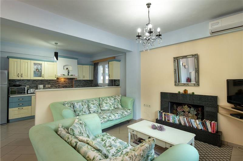 7 bedroom seaside villa with pool, Kassiopi, sleeps 13