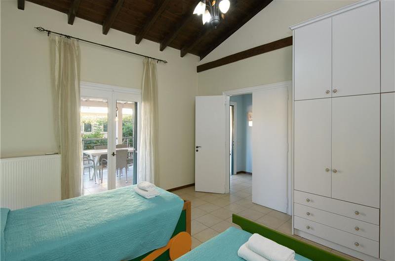 7 bedroom seaside villa with pool, Kassiopi, sleeps 13