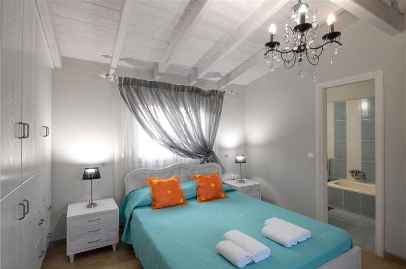 7 bedroom seaside villa with pool, Kassiopi, sleeps 13