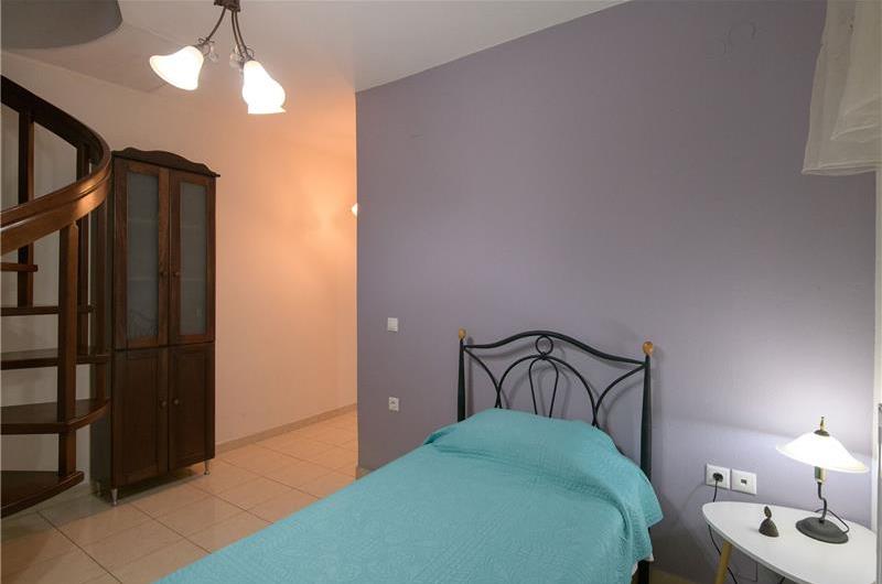 7 bedroom seaside villa with pool, Kassiopi, sleeps 13