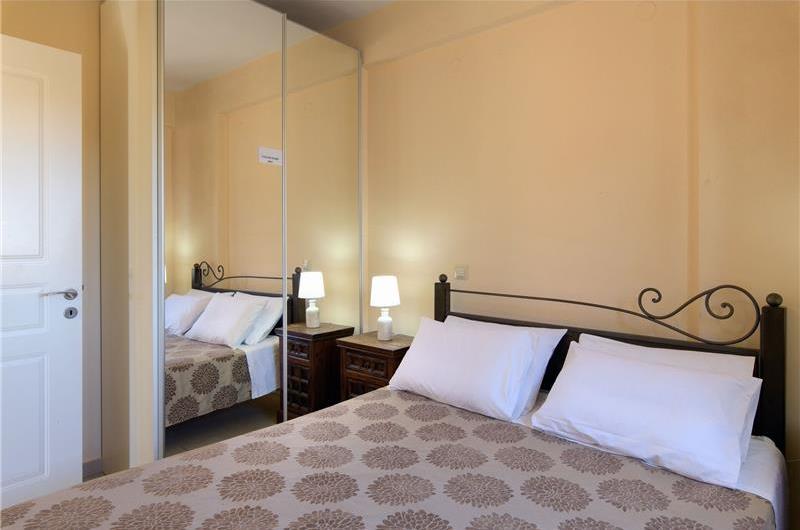 7 bedroom seaside villa with pool, Kassiopi, sleeps 13