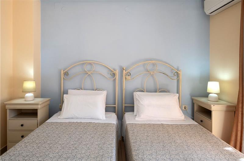 7 bedroom seaside villa with pool, Kassiopi, sleeps 13