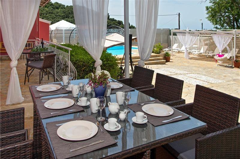 5 bedroom villa with pool & seaview, Perithia, sleeps 10