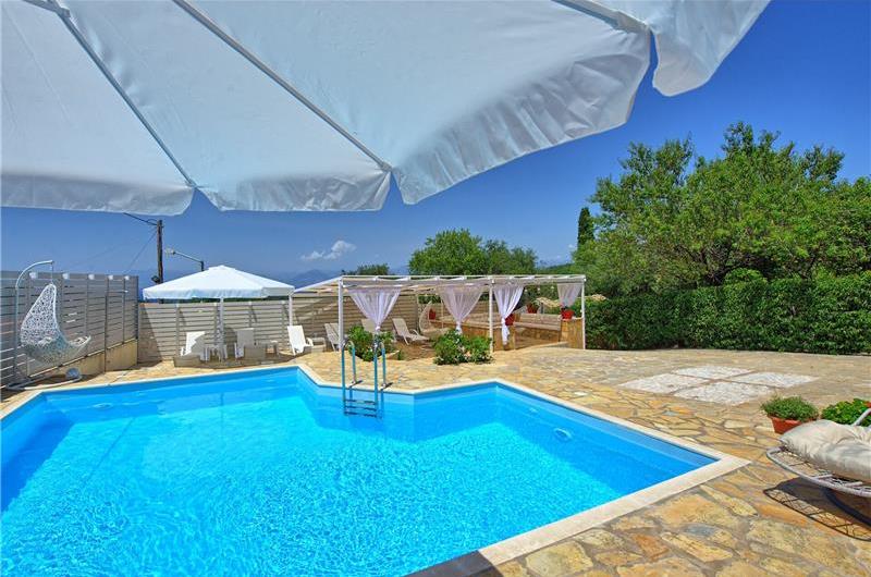 5 bedroom villa with pool & seaview, Perithia, sleeps 10