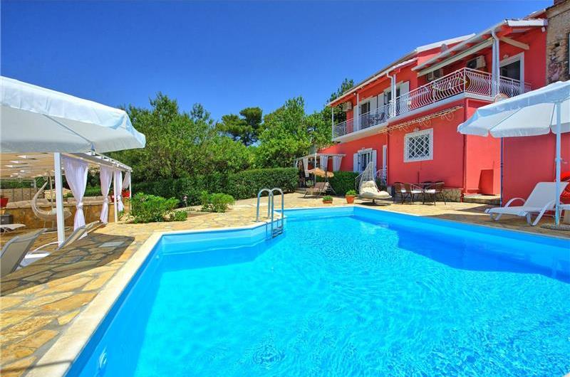 5 bedroom villa with pool & seaview, Perithia, sleeps 10