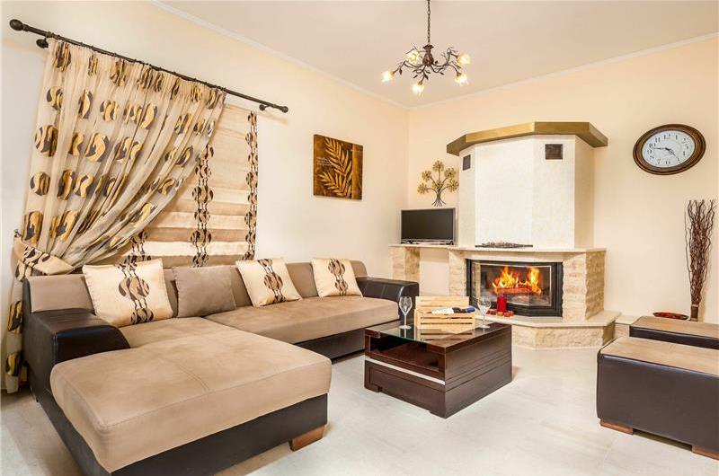 5 bedroom villa with pool & seaview, Perithia, sleeps 10