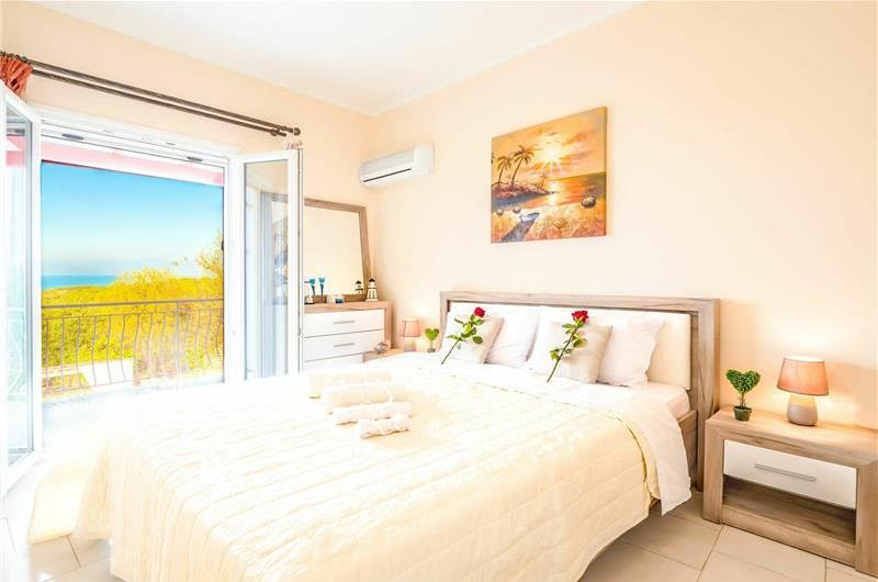 5 bedroom villa with pool & seaview, Perithia, sleeps 10