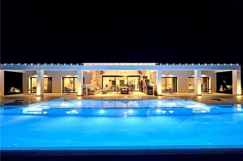 5 bedroom luxury seaside villa with indoor & outdoor pool, near Acharavi, sleeps 10