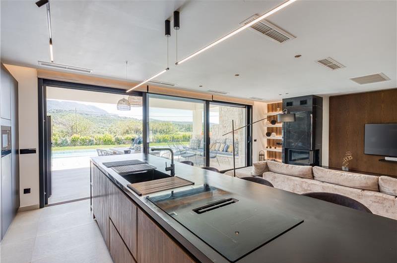 5 bedroom luxury seaside villa with indoor & outdoor pool, near Acharavi, sleeps 10