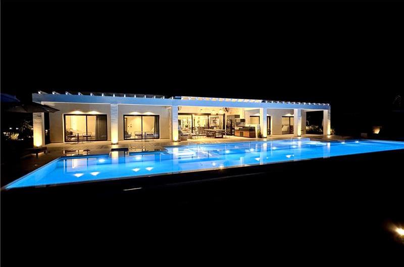 5 bedroom luxury seaside villa with indoor & outdoor pool, near Acharavi, sleeps 10