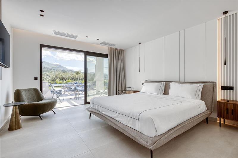 5 bedroom luxury seaside villa with indoor & outdoor pool, near Acharavi, sleeps 10